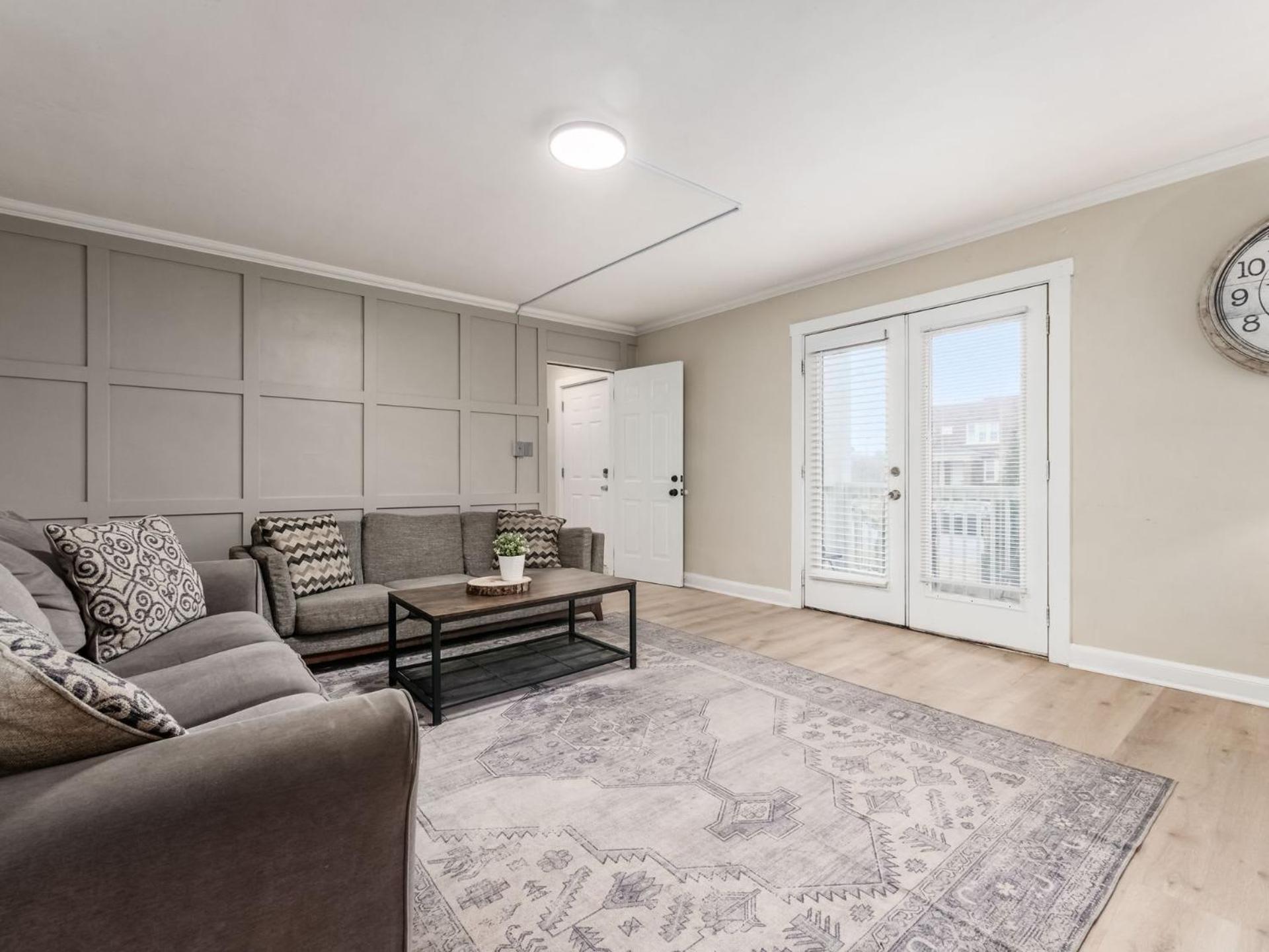Вілла Housepitality - The Osu Mansion- Osu Sleeps 20 Колумбус Екстер'єр фото