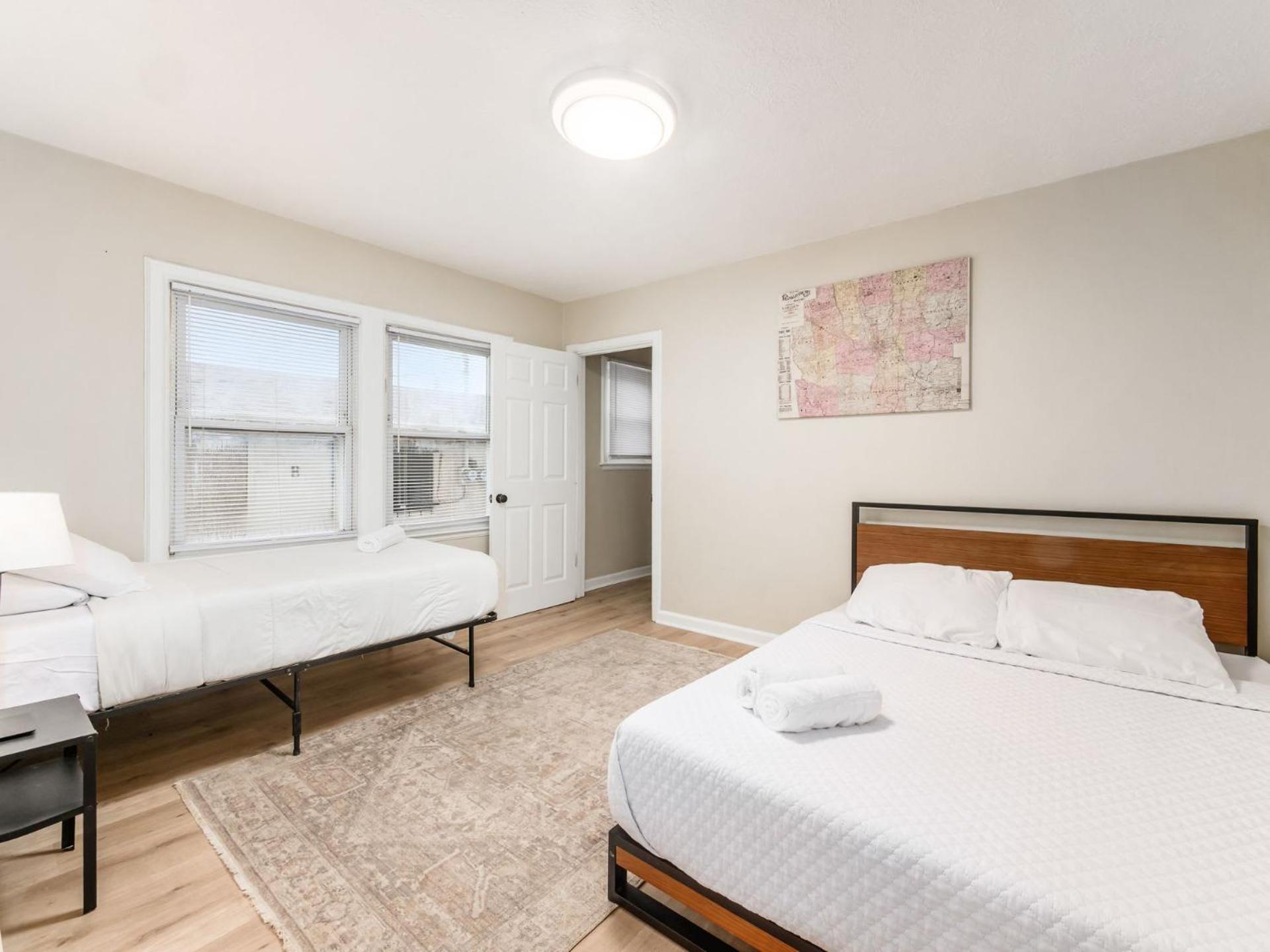 Вілла Housepitality - The Osu Mansion- Osu Sleeps 20 Колумбус Екстер'єр фото