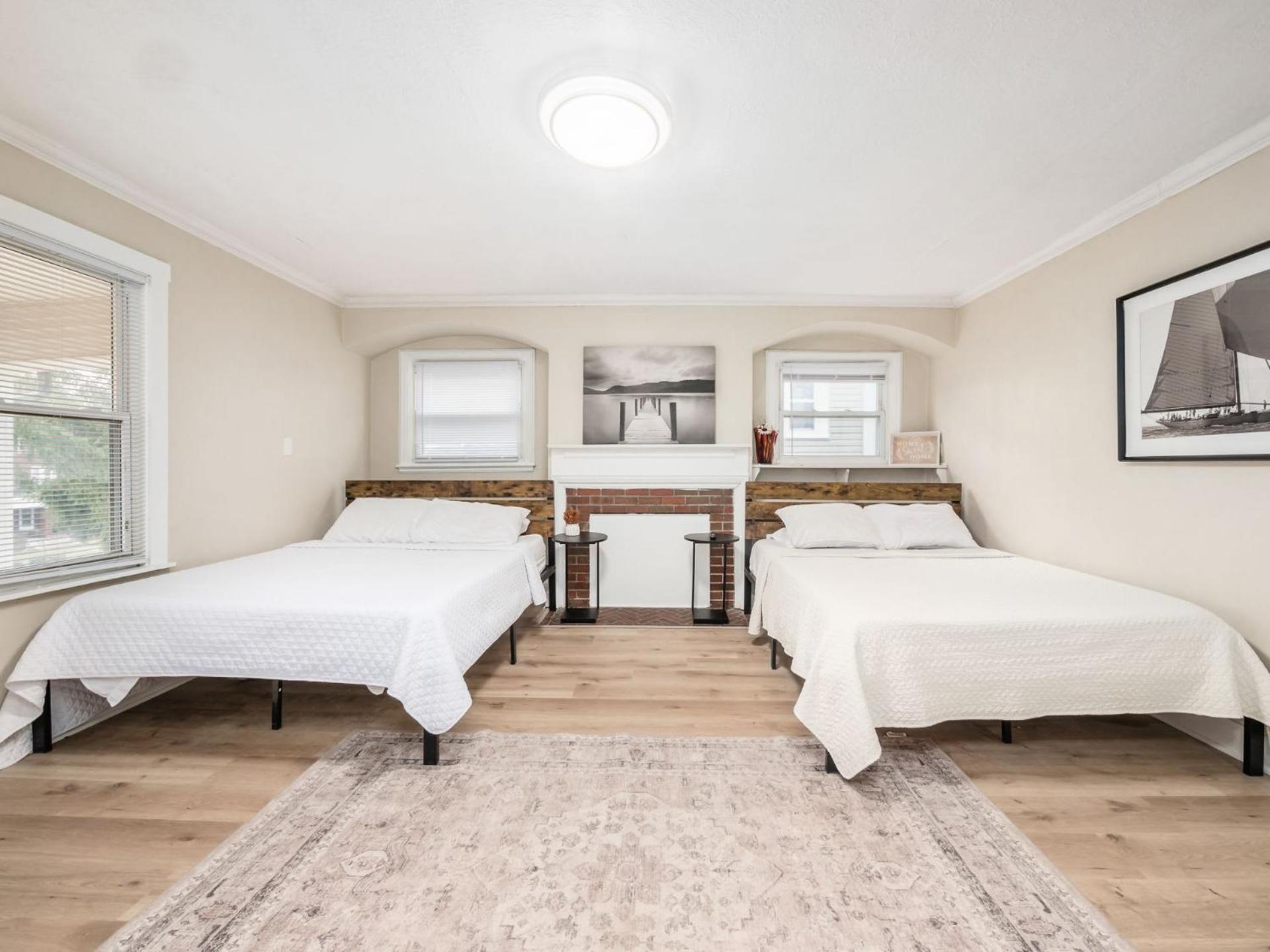 Вілла Housepitality - The Osu Mansion- Osu Sleeps 20 Колумбус Екстер'єр фото
